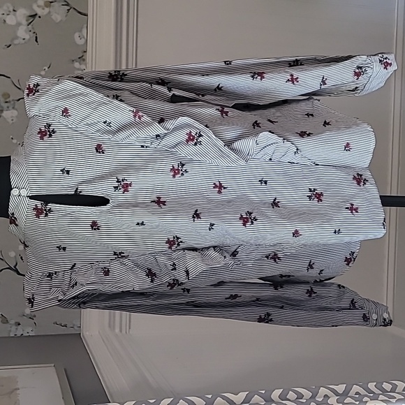 Embroidered Top - Picture 6 of 8